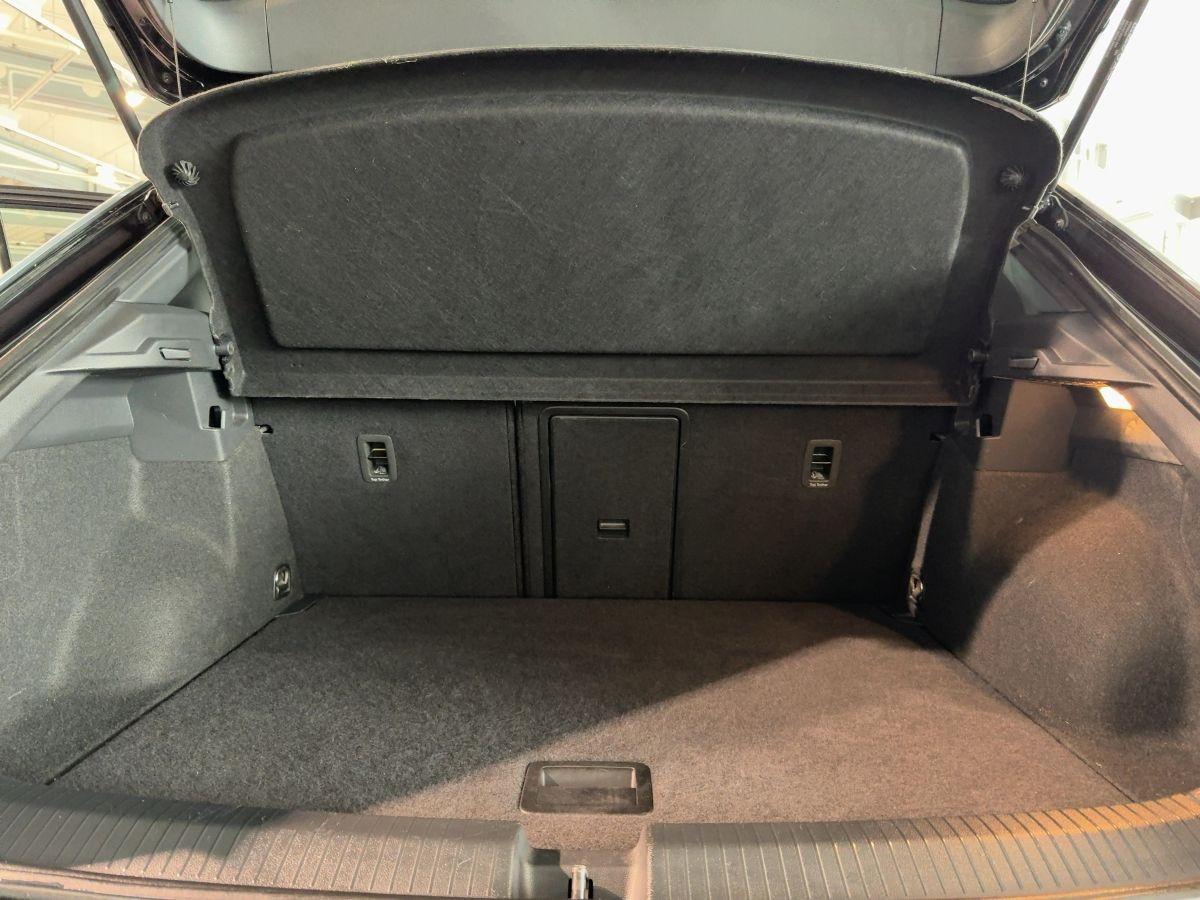 Volkswagen T-Roc 2.0TDI R-Line App-Connect LED PDC I-Cockpi, миниатюра 6