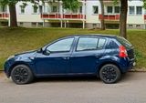 Dacia Sandero 1.2 16V 75 - - Dacia Sandero aus 2012
