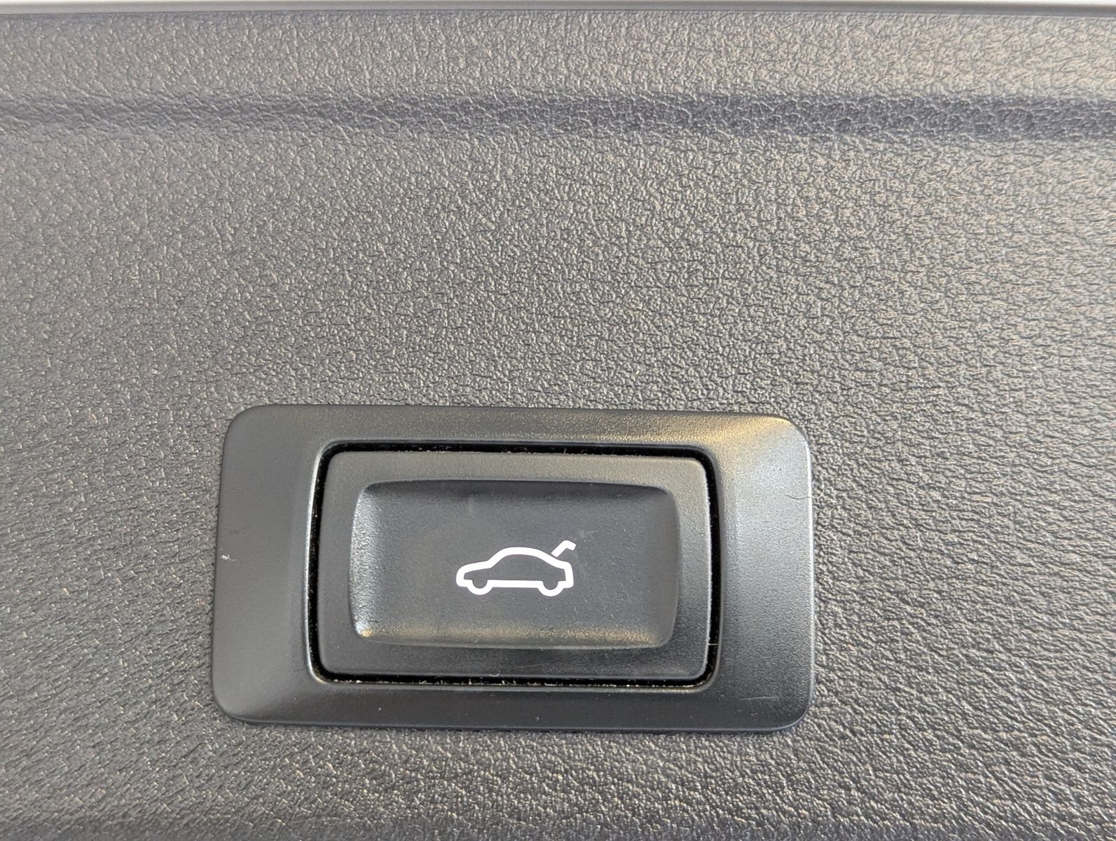 AUDI A4 2.0 TDI design ultra Sport-Fahrwerk Alcantara - Image 12