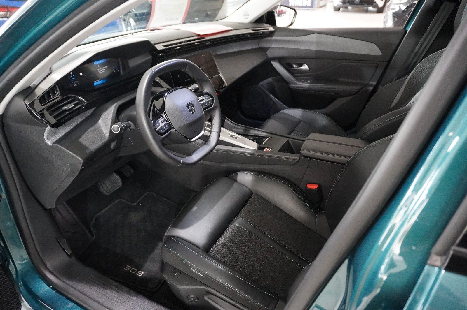Fahrzeugabbildung Peugeot 308 SW 1.2 HYBRID ALLURE DSC NAVI/LED/KAMERA/DAB