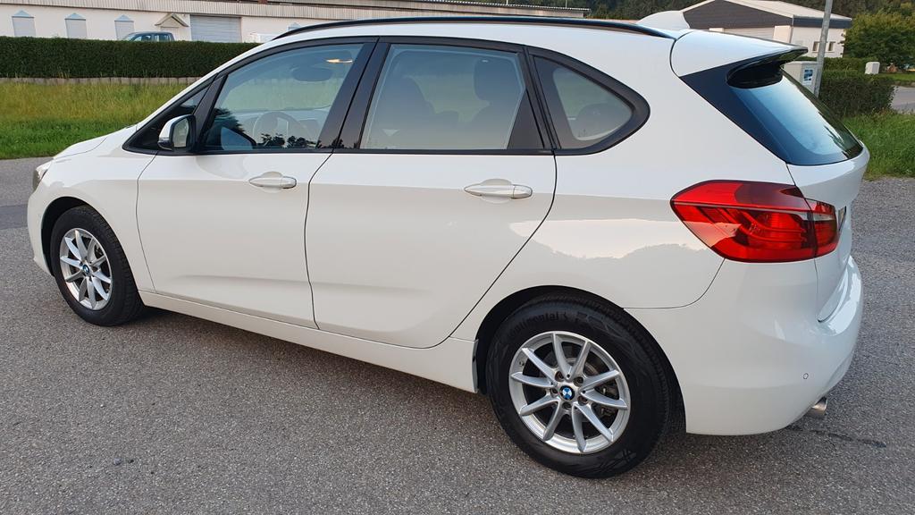 BMW 218
