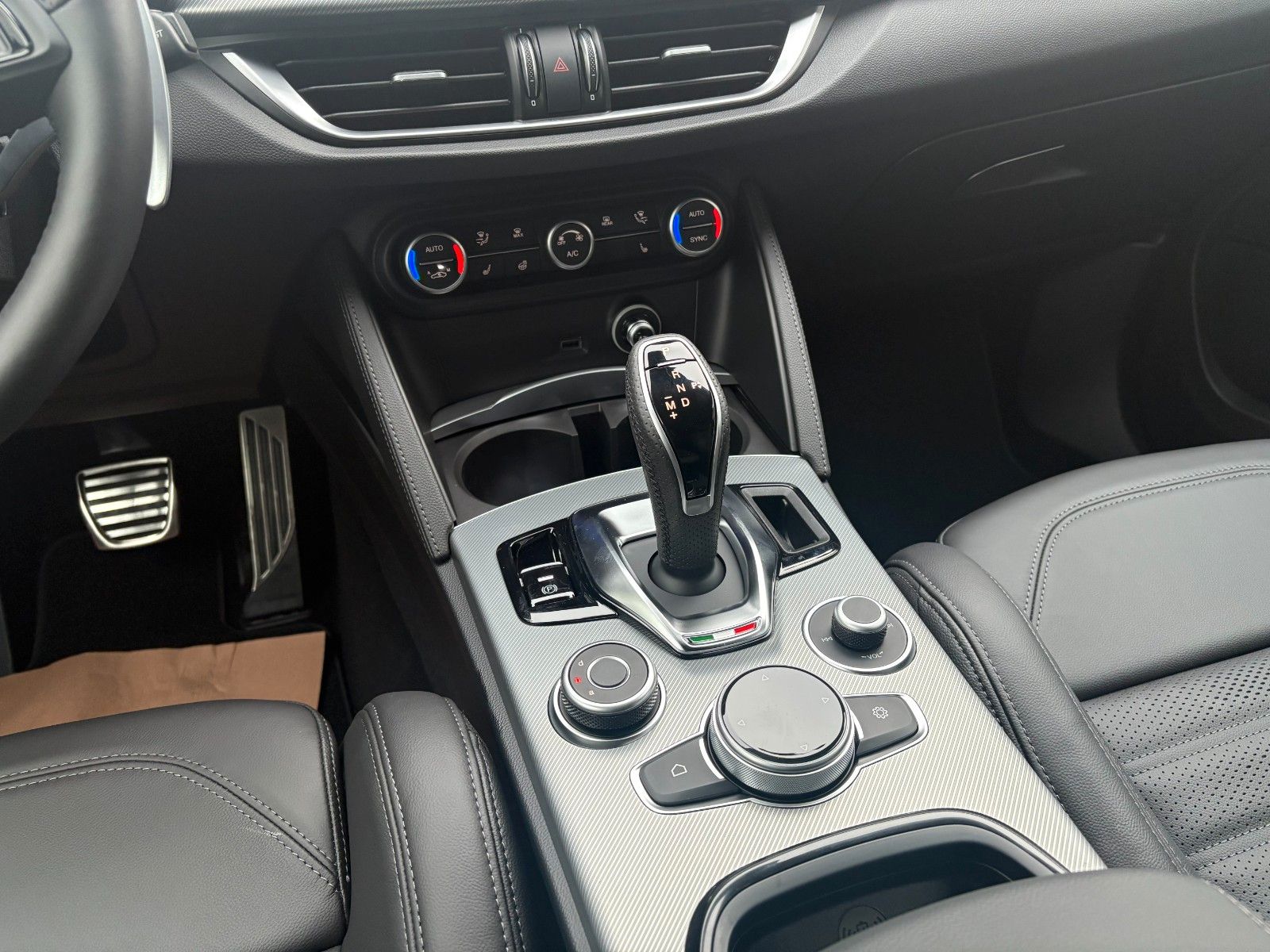 Alfa Romeo Stelvio - Bild 14