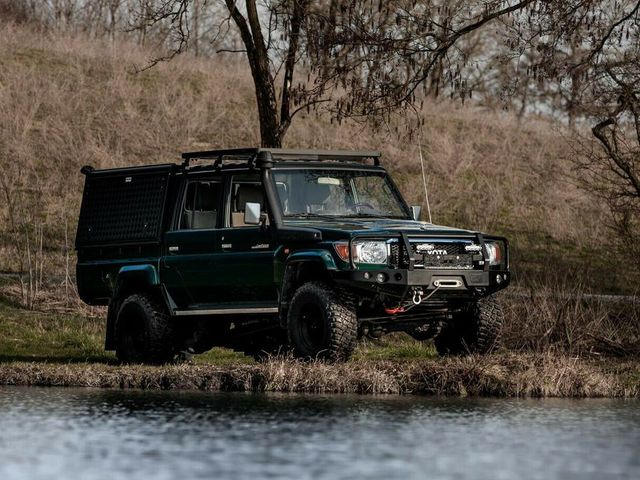 Toyota Land Cruiser GRJ79 DC Tom's Jäger