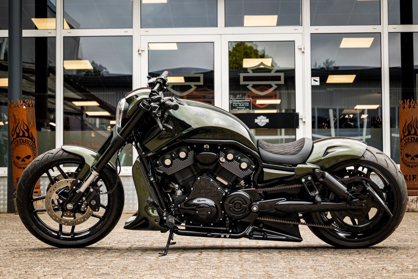 Fahrzeugabbildung Harley-Davidson VRSCDX Night Rod Special - BBC - 280er - Bad Boy
