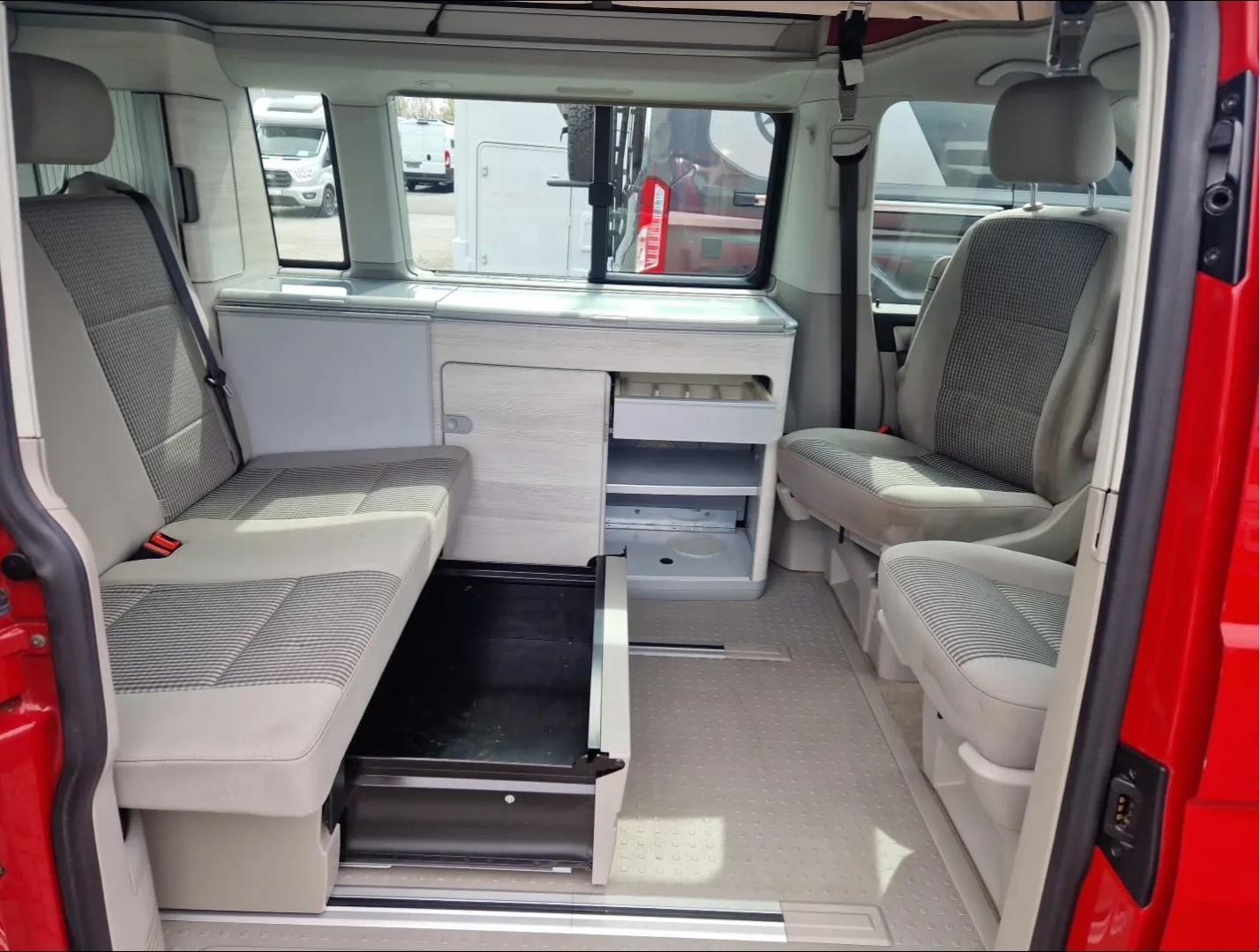 VOLKSWAGEN T6 CALIFORNIA 2.0 TDI 150CH - COAST - BVM - ATTELAGE - CAMÉRA ASSIST - 1ERE MAIN