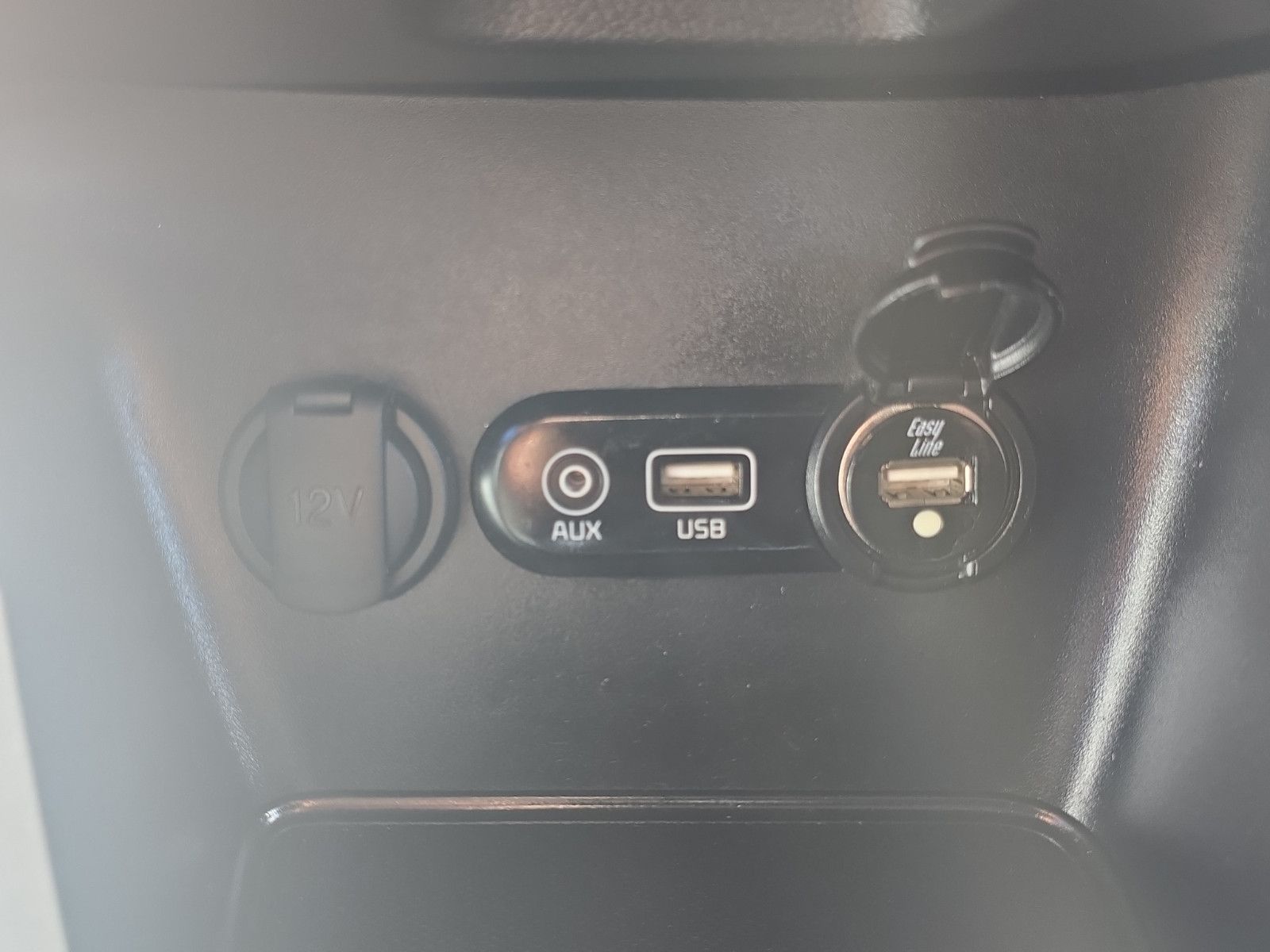 Fahrzeugabbildung Kia Cee'd Lenkradheizung/ NAVI/ RÜCKFAHRKAMERA