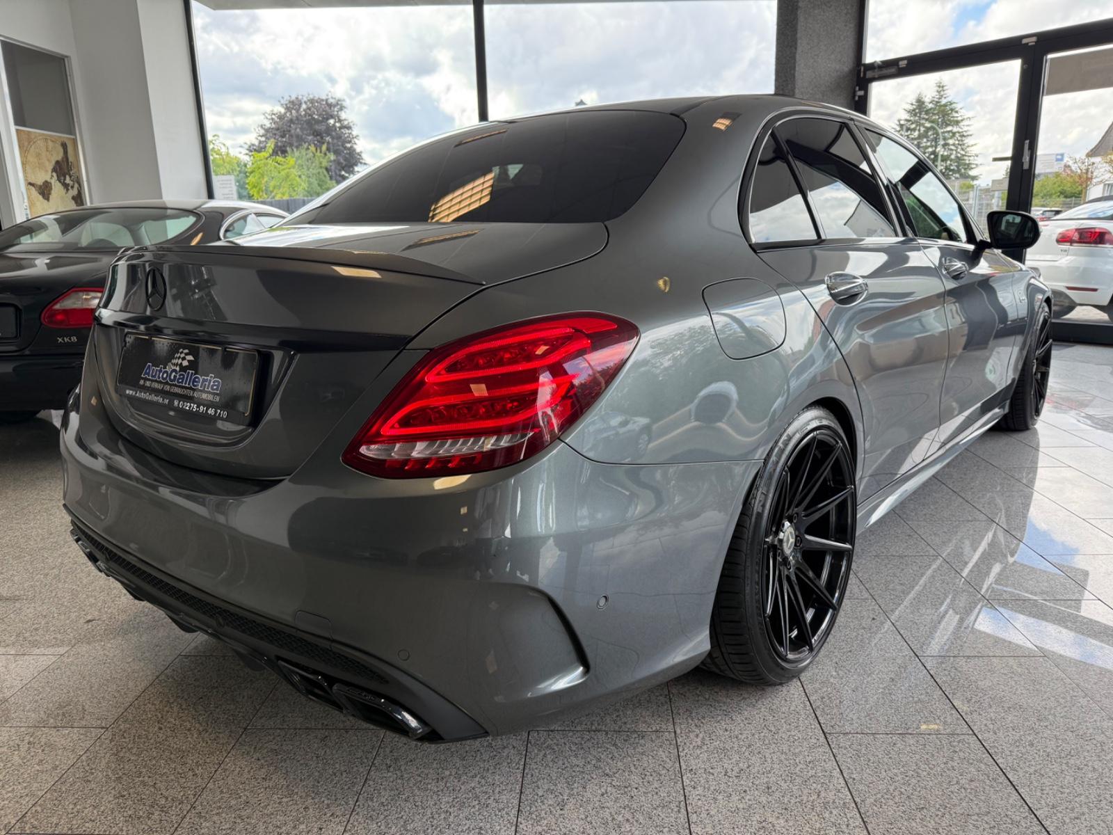 Mercedes-Benz C 43 AMG 4-M Night Keyless Burmester SBD Memory