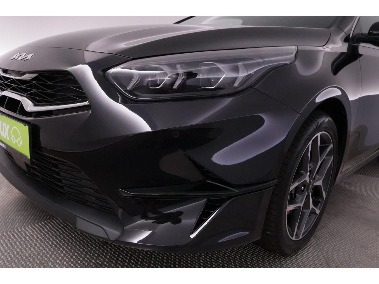 Kia Ceed_sw 1.5T-GDI Aut.Ultimate+NAVI+VIRTUAL+TEMPO