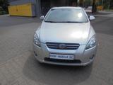 Kia cee'd / Coupe/Automatik/SHZ/ - Kia cee'd / Ceed mit 3 Türen