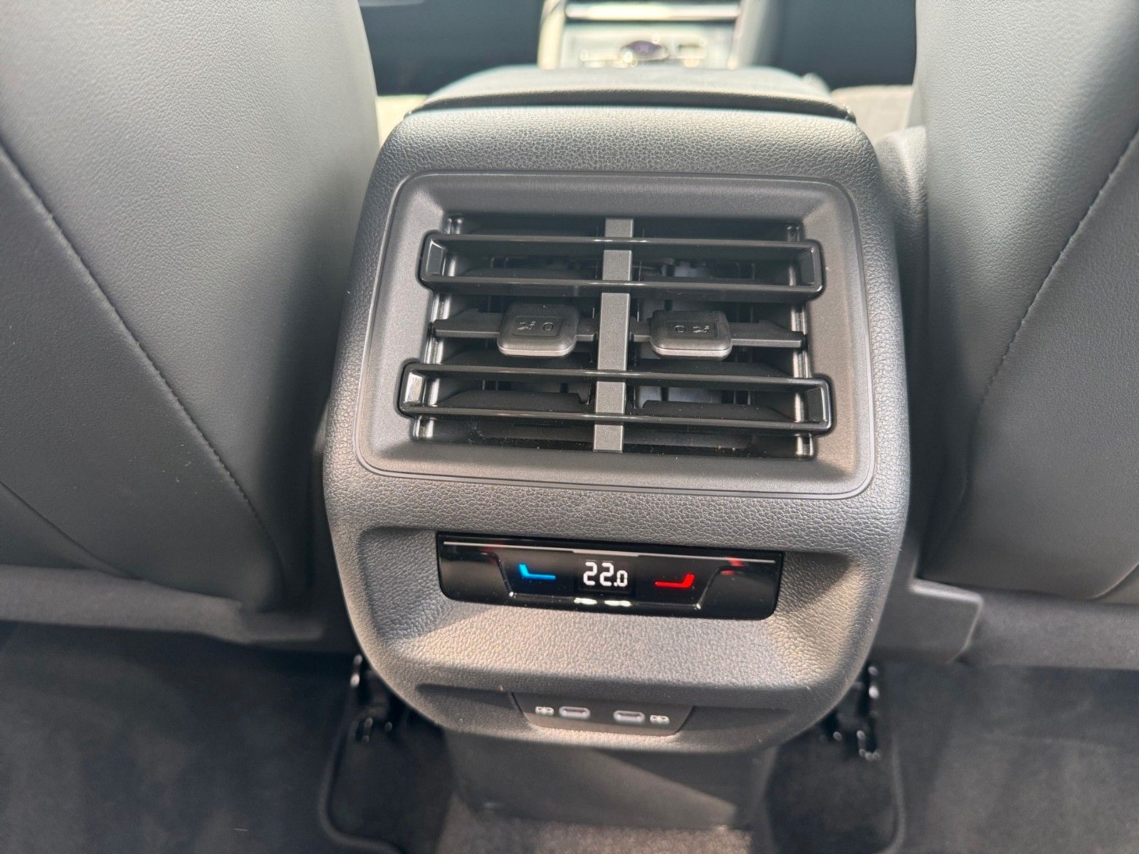 Fahrzeugabbildung Volkswagen Tiguan 1.5 eTSI Life