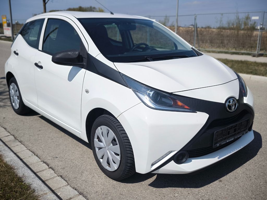 Image of Toyota Aygo (X)