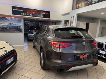 Alfa-Romeo Stelvio - 12
