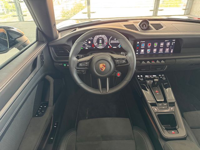 Porsche 992 GTS 4 Cabrio Facelift