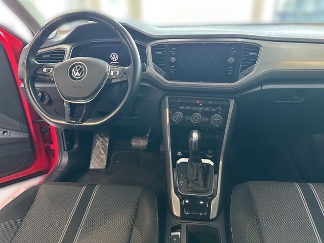 Fahrzeugabbildung Volkswagen T-Roc 1.5 TSI Style DSG LED NAVI AHK KESSY SHZ