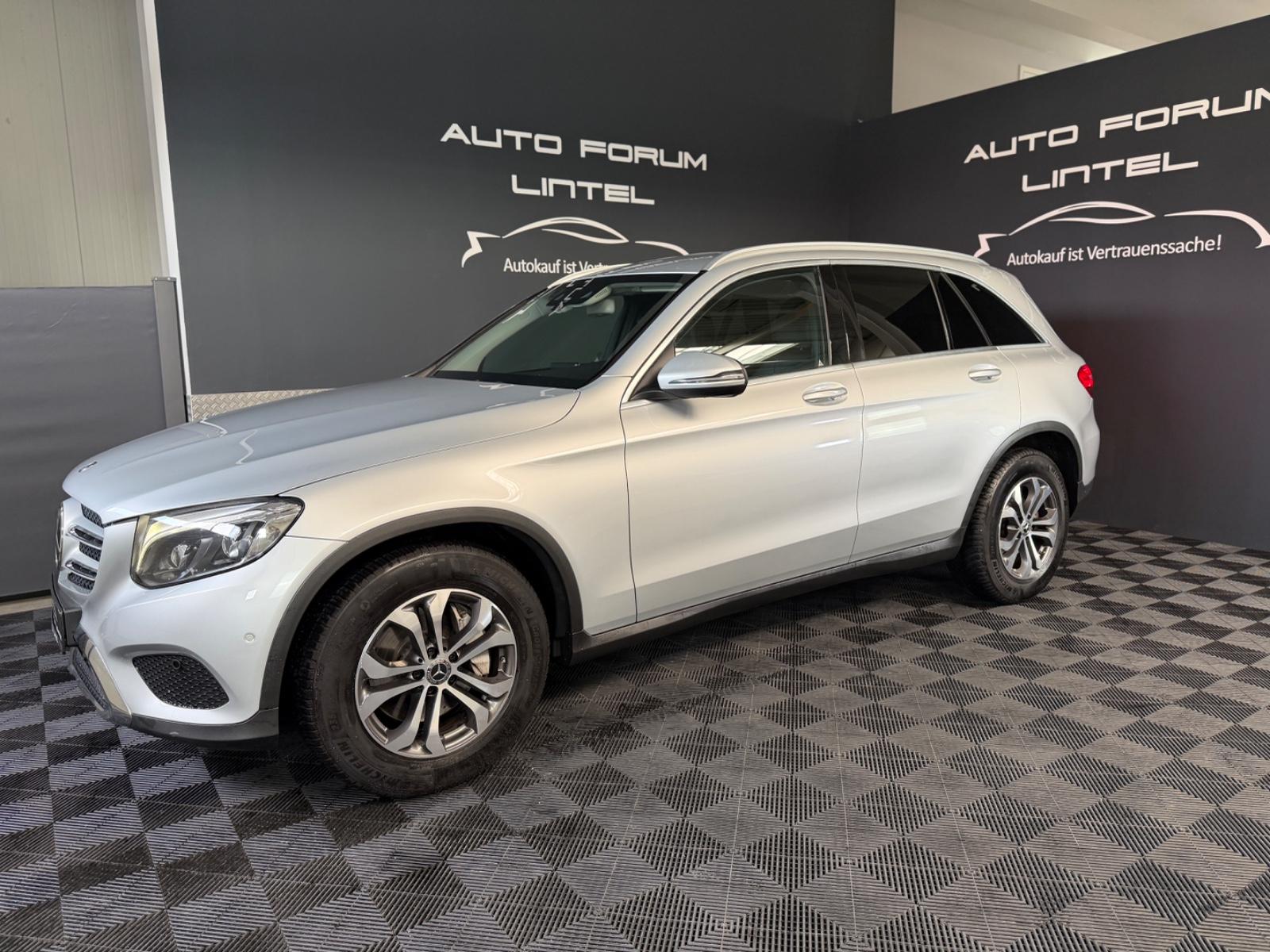 Mercedes-Benz GLC 250 4Matic AMG-KAMERA-AHK-LED-SZH-SCHECKH.-