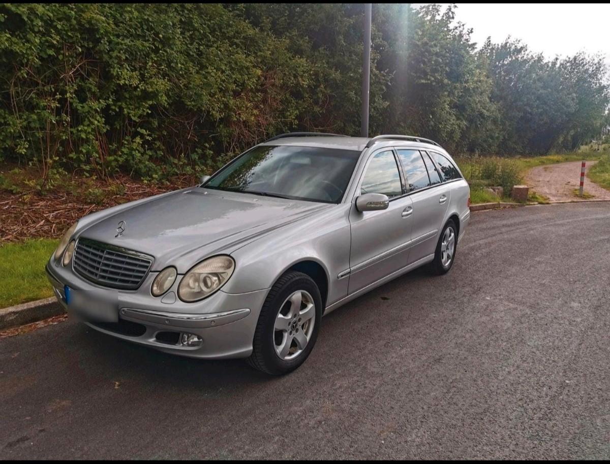 Mercedes-Benz E 320