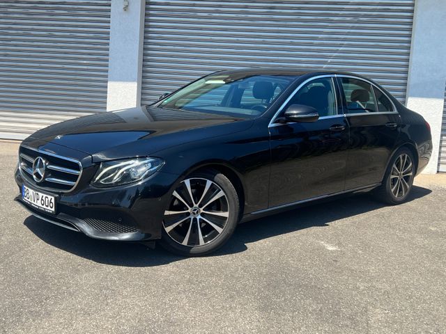 MERCEDES-BENZ E 220 d Limo/Avand/Autom/Kamera/Led/Navi/Head up