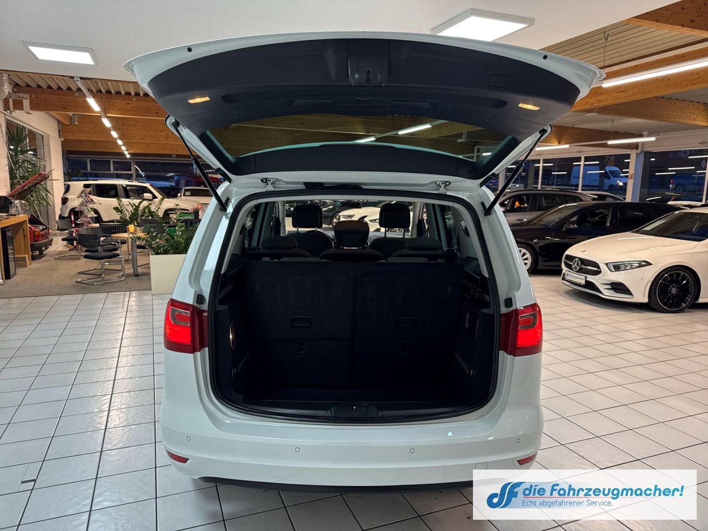 Fahrzeugabbildung SEAT Alhambra 4Kids Klimaautom Rückfahrkam. Temp PDC