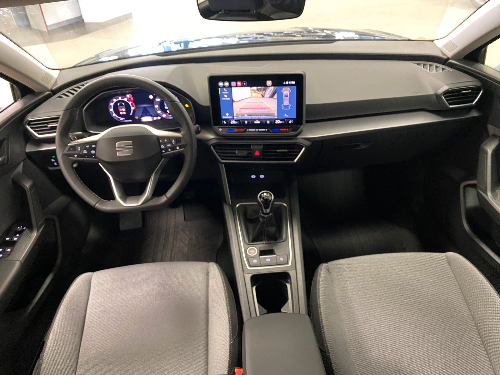 Fahrzeugabbildung SEAT Leon ST 1.5 TSI Style Sportstourer+2030 GARANTIE