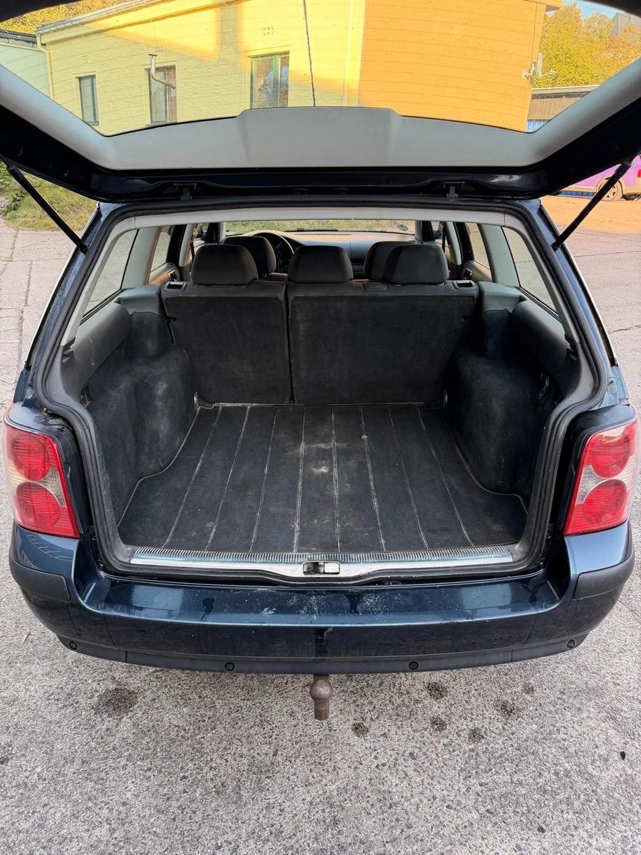 Volkswagen Passat 2004 — photo 8