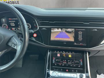 Audi Q8 - 10
