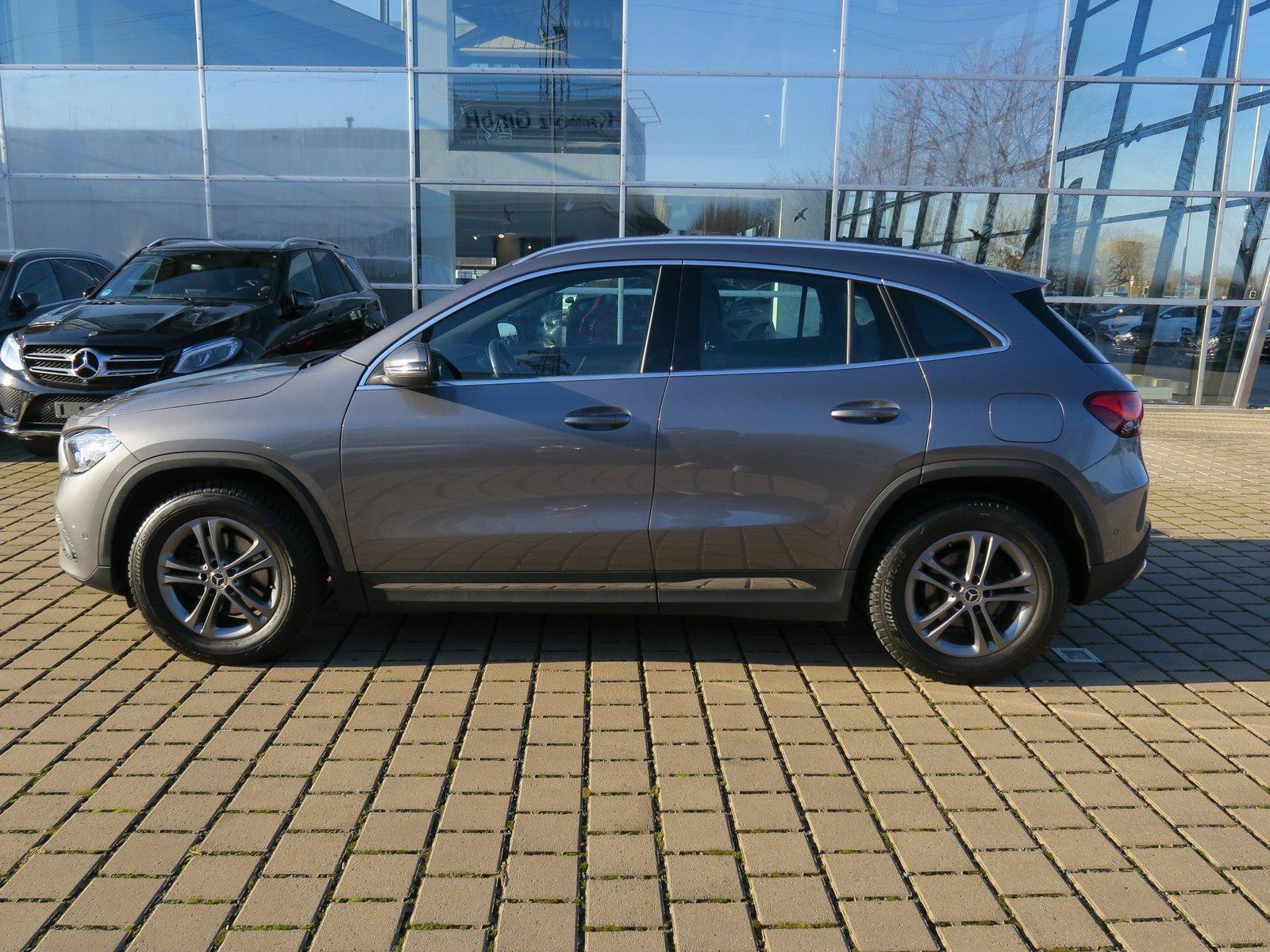 Mercedes-Benz GLA 200 Progressive Kamera AHK CarPlay LED