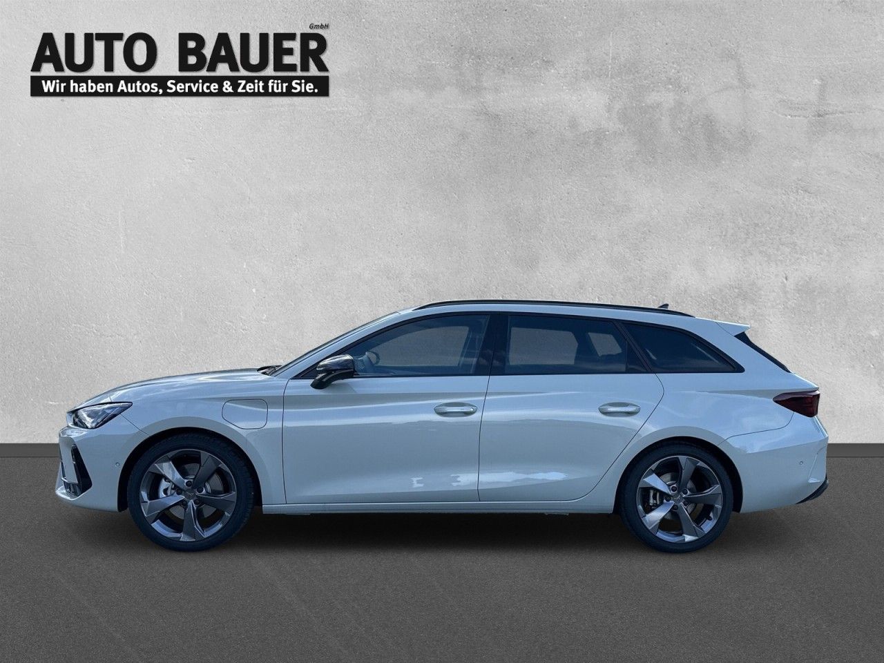 Fahrzeugabbildung CUPRA Leon Sportstourer 1.5 e-Hybrid 150 kW - mit KI generiert/bearbeitet