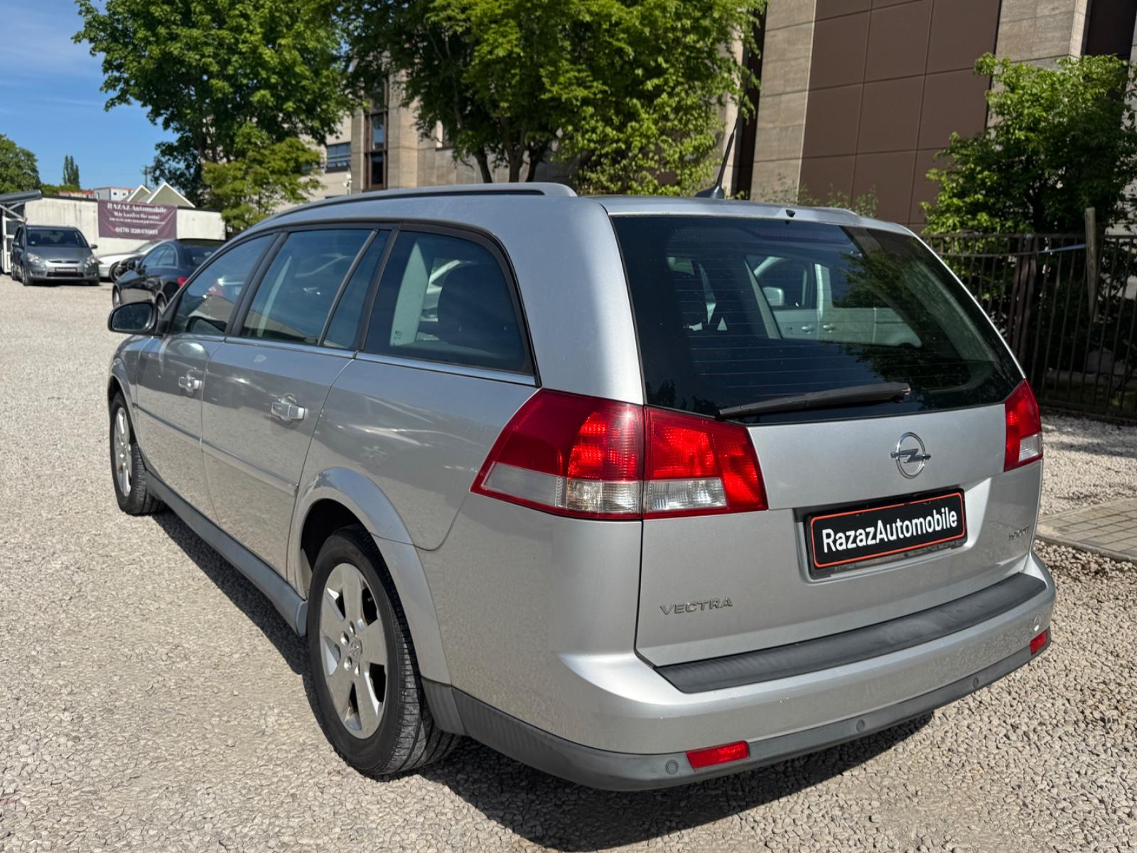 Opel Vectra Caravan 1.9Elegance/SHZ/Xeno/Navi/Temp