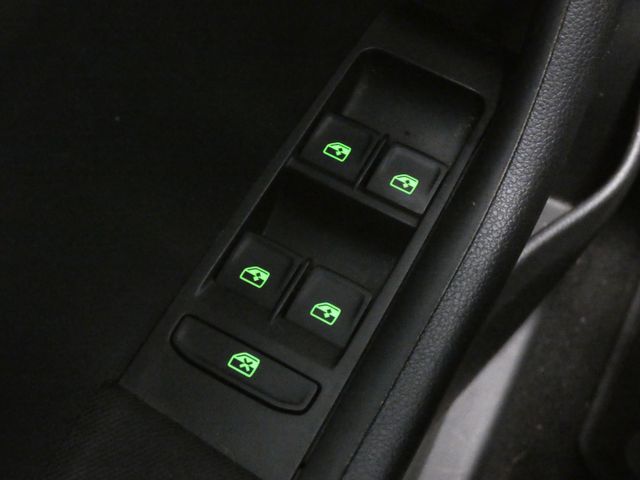 Fabia 1.0 TSI DRIVE 125 Best Of LED KAM NAV PANO