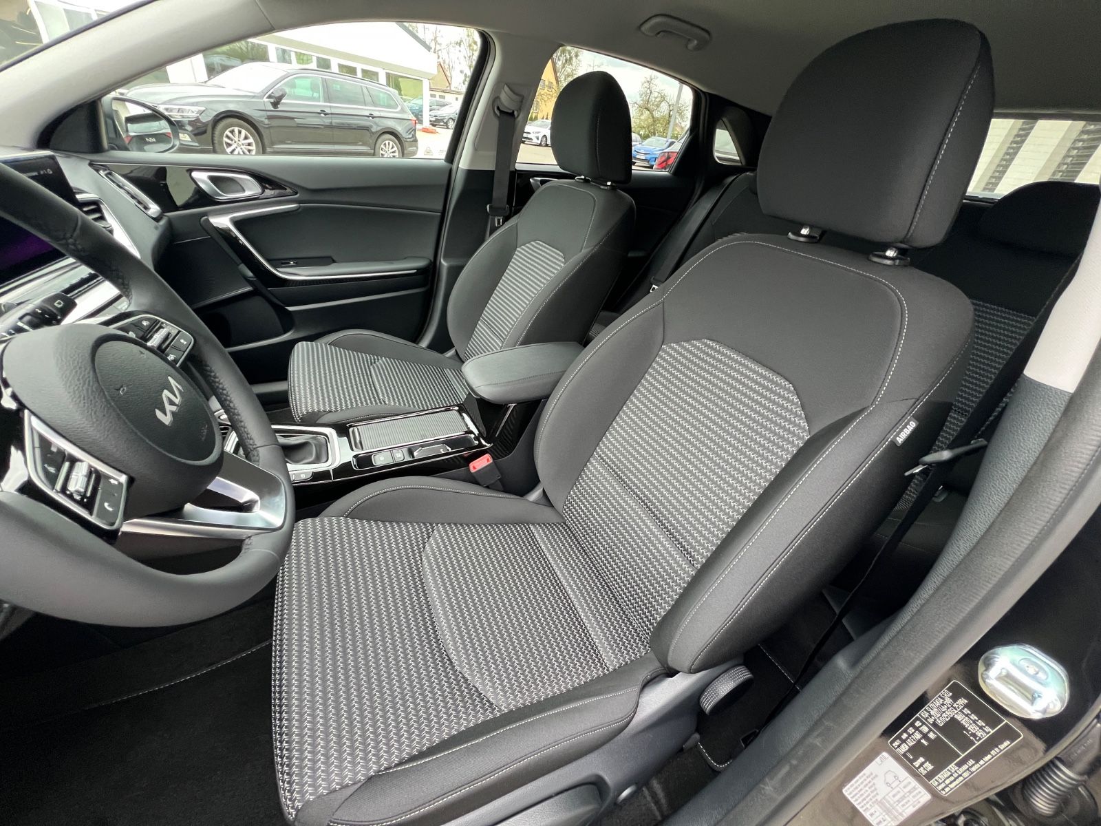 Fahrzeugabbildung Kia CEED_5 1.5T 48V DCT 140 ULTIMATE STY JBL