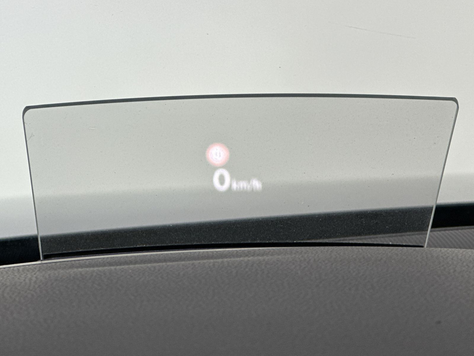 Fahrzeugabbildung Volkswagen Tiguan 2.0 TDI DSG R-Line NAV+MATRIX+AHK+ACC+KAM