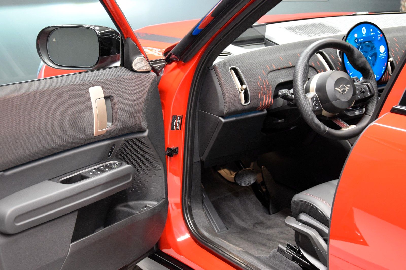 Fahrzeugabbildung MINI Countryman C John Cooper Works Trim L-Paket Pano