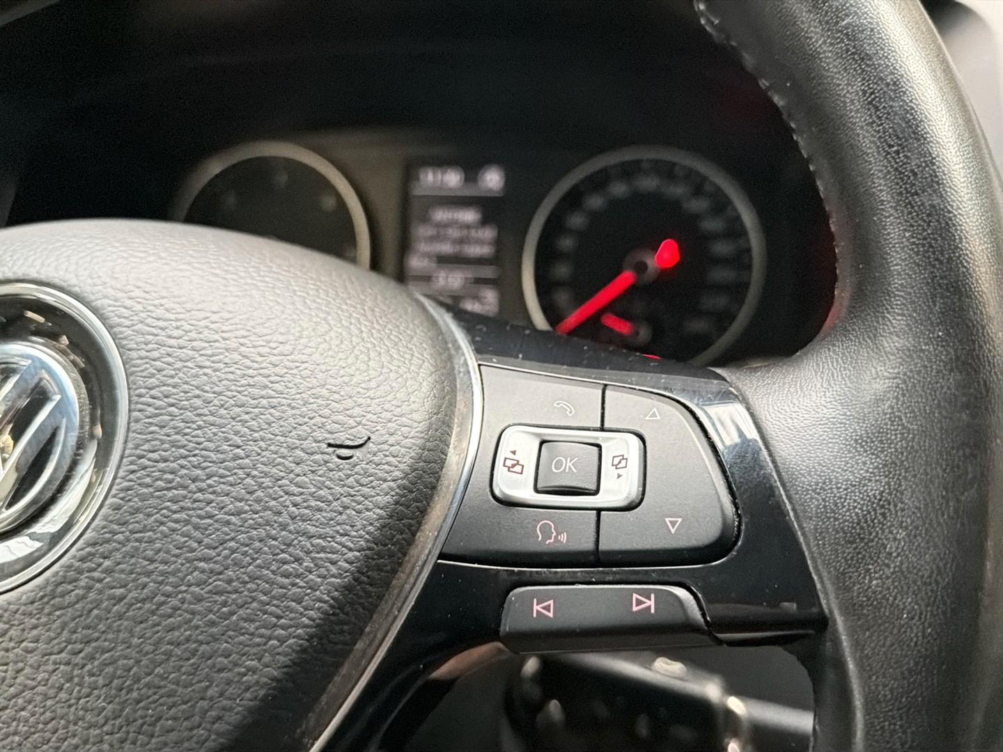 VOLKSWAGEN T6 2.0 TDI 150CH - BVM - ATTELAGE - RÉGULATEUR DE VITESSE - SIÈGES CHAUFFANTS
