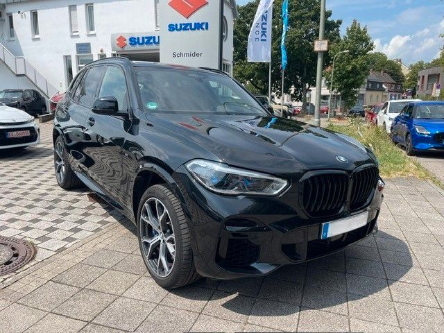 BMW X5 M50i