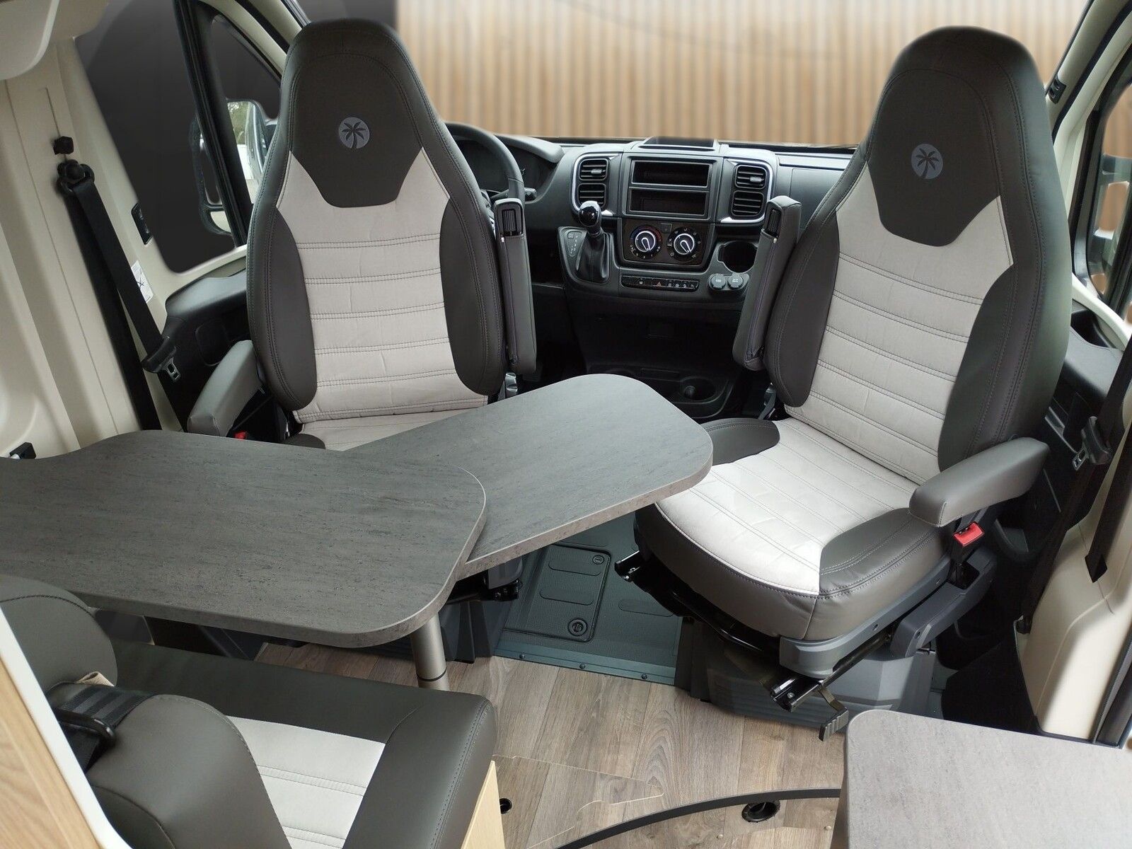 Fahrzeugabbildung Sunlight Adventure Cliff 602 Combi4D,Rahmenf.,Alu,Autom.