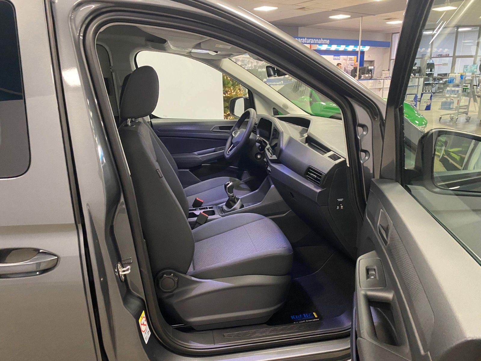 Fahrzeugabbildung Volkswagen Caddy 1.5 TSI Caddy+ACC+AHK+2x Schiebetür+1xHeck