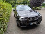 BMW X4 35d M-Paket, Navi, HUD, AHK - BMW X4 mit Diesel-Antrieb: Grau