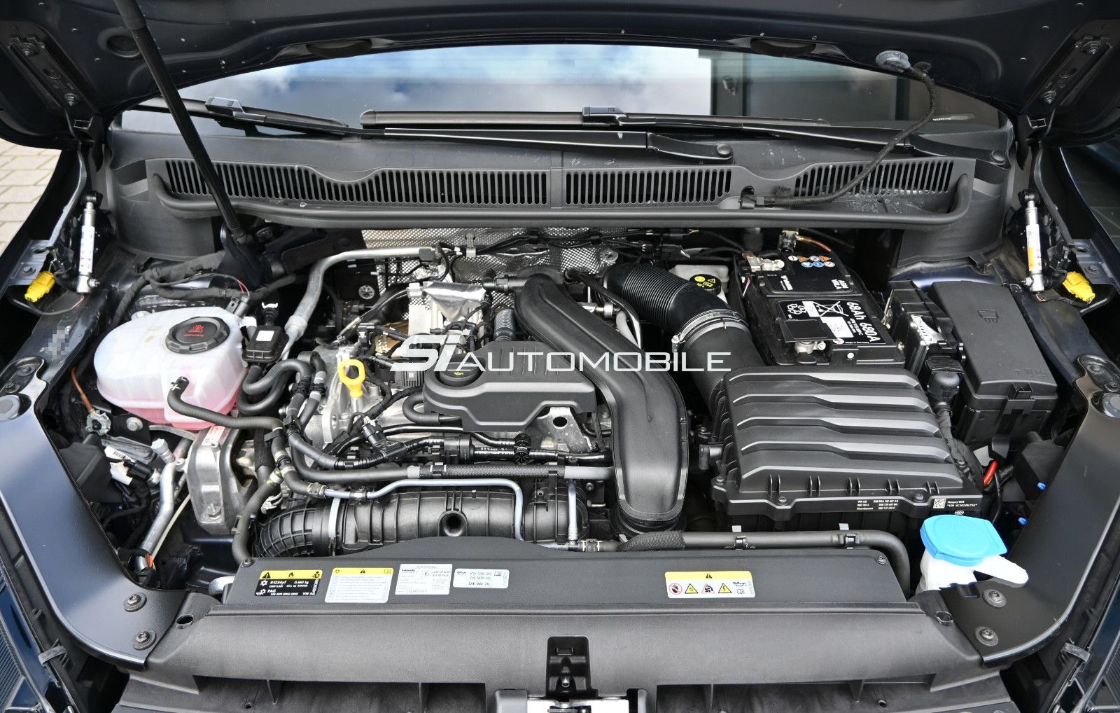 Fahrzeugabbildung Volkswagen Touran 1.5 TSI DSG °ACC°AHK°DYNAUD.°ERGO°STANDHZ
