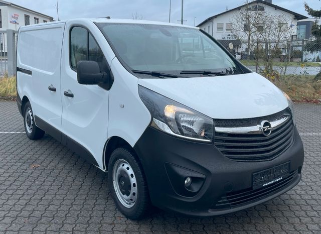 Opel Vivaro L1H1 Würth Regale Klima Kamera PDC Tempo.