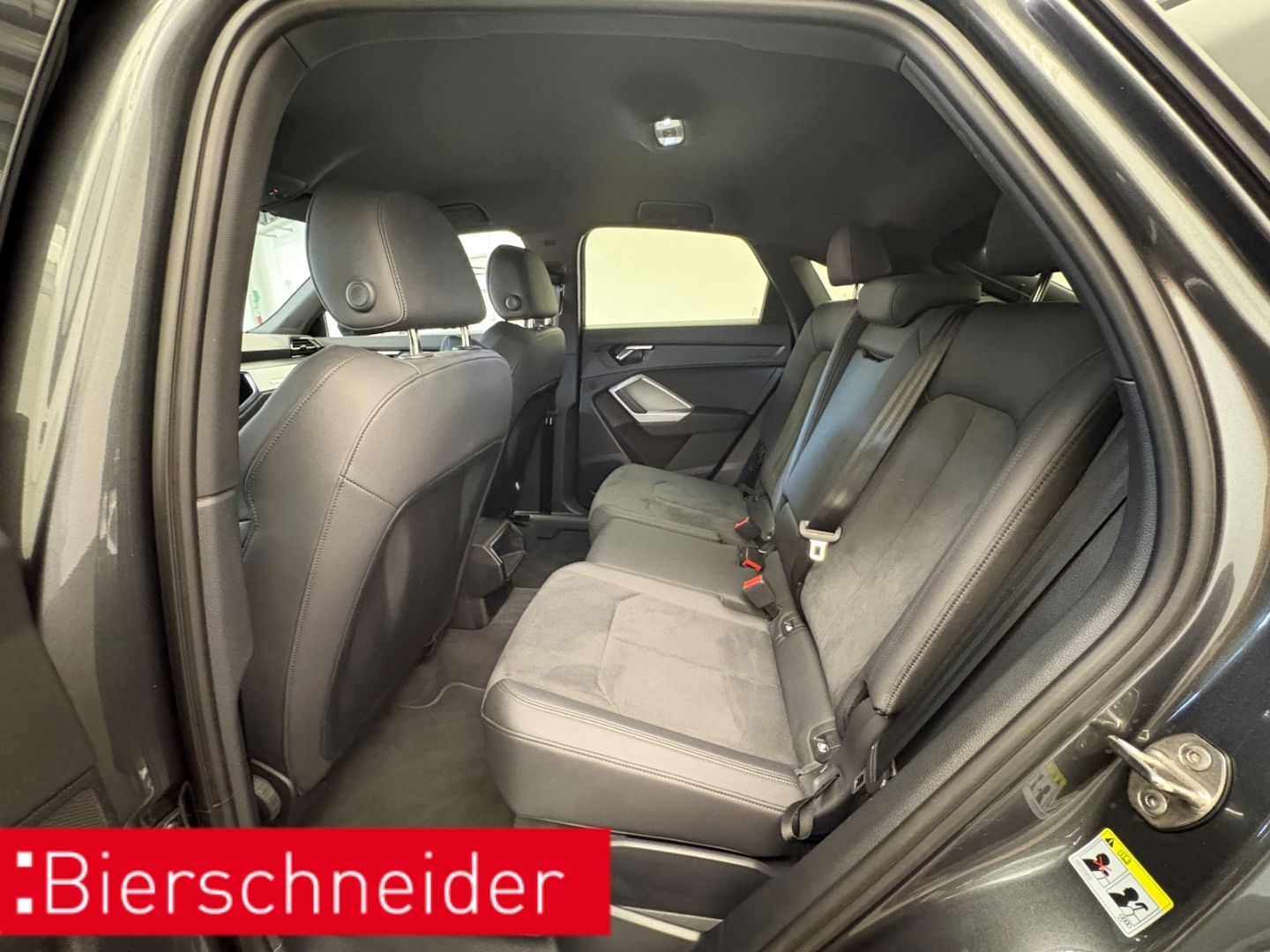 Audi Q3 Sportback 45 TFSI qu S tronic line LED 19 PDC foto 10