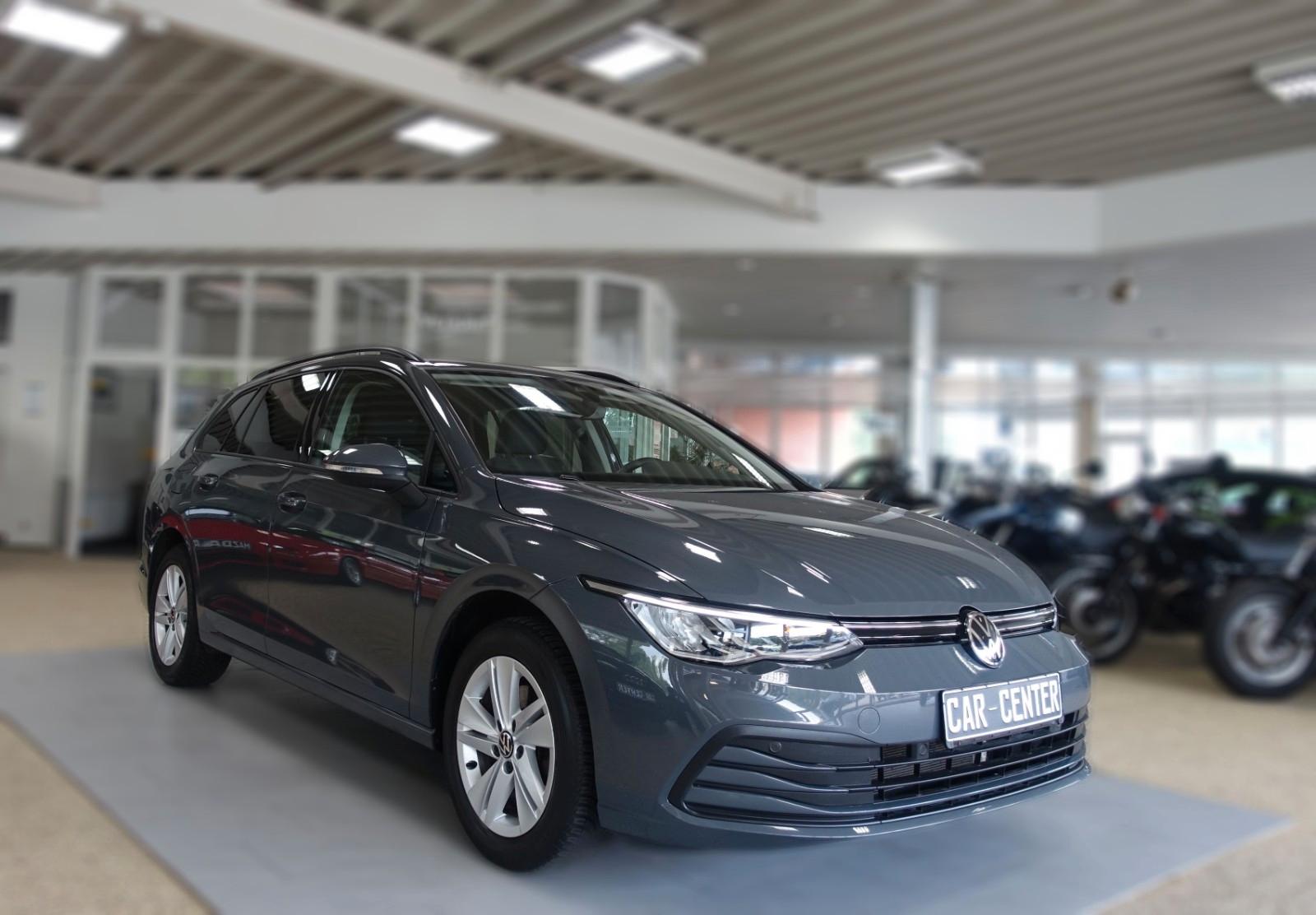 Volkswagen Golf VIII Variant Life eTSI Premium; NAV LED ACC