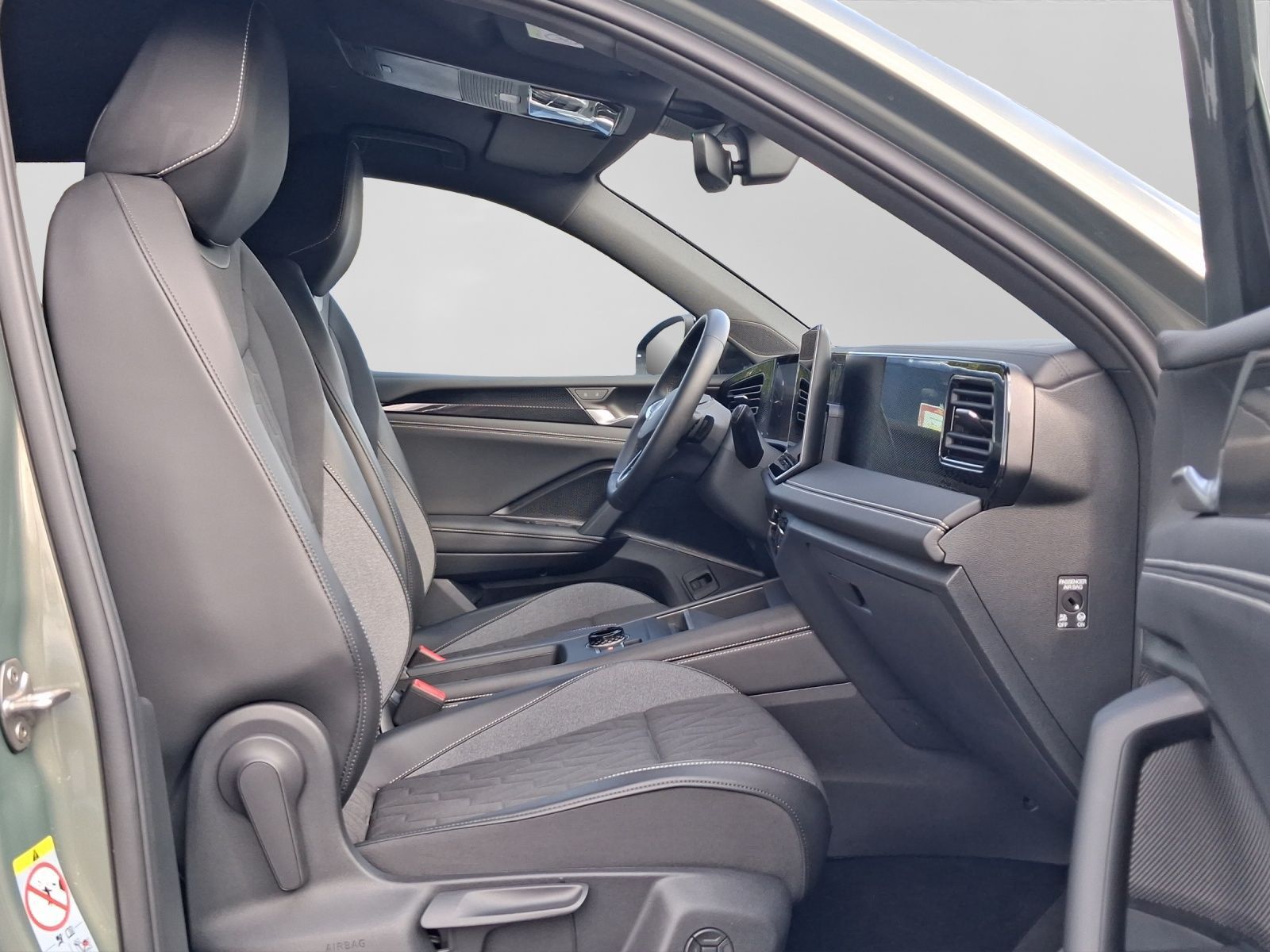 Volkswagen Tiguan 1.5 eTSI DSG GOAL IQ.LIGHT KAMERA AHK foto 4