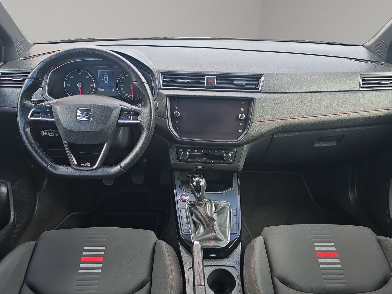 Fahrzeugabbildung SEAT Arona FR BUSINESS PAKET LED KAMERA NAVI AHK ACC