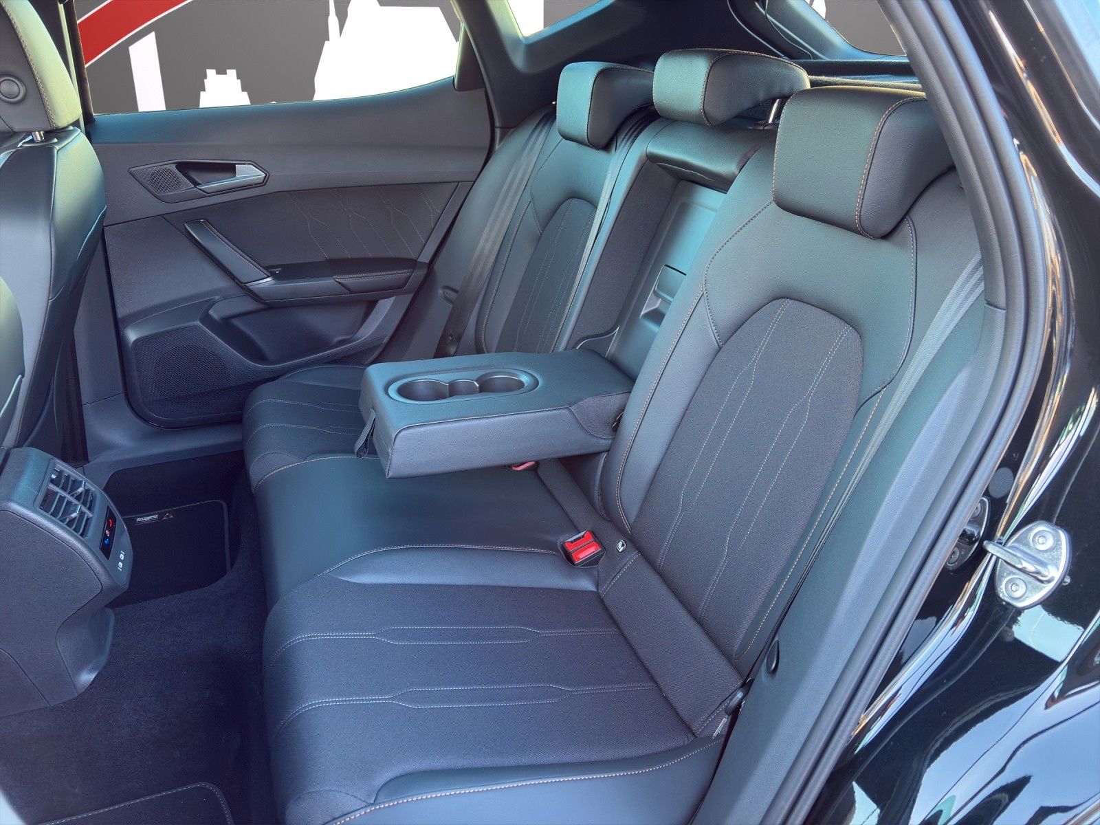 Fahrzeugabbildung CUPRA Formentor 1.5 eTSI DSG AHK/ACC/SHZ/NAVI/RFK