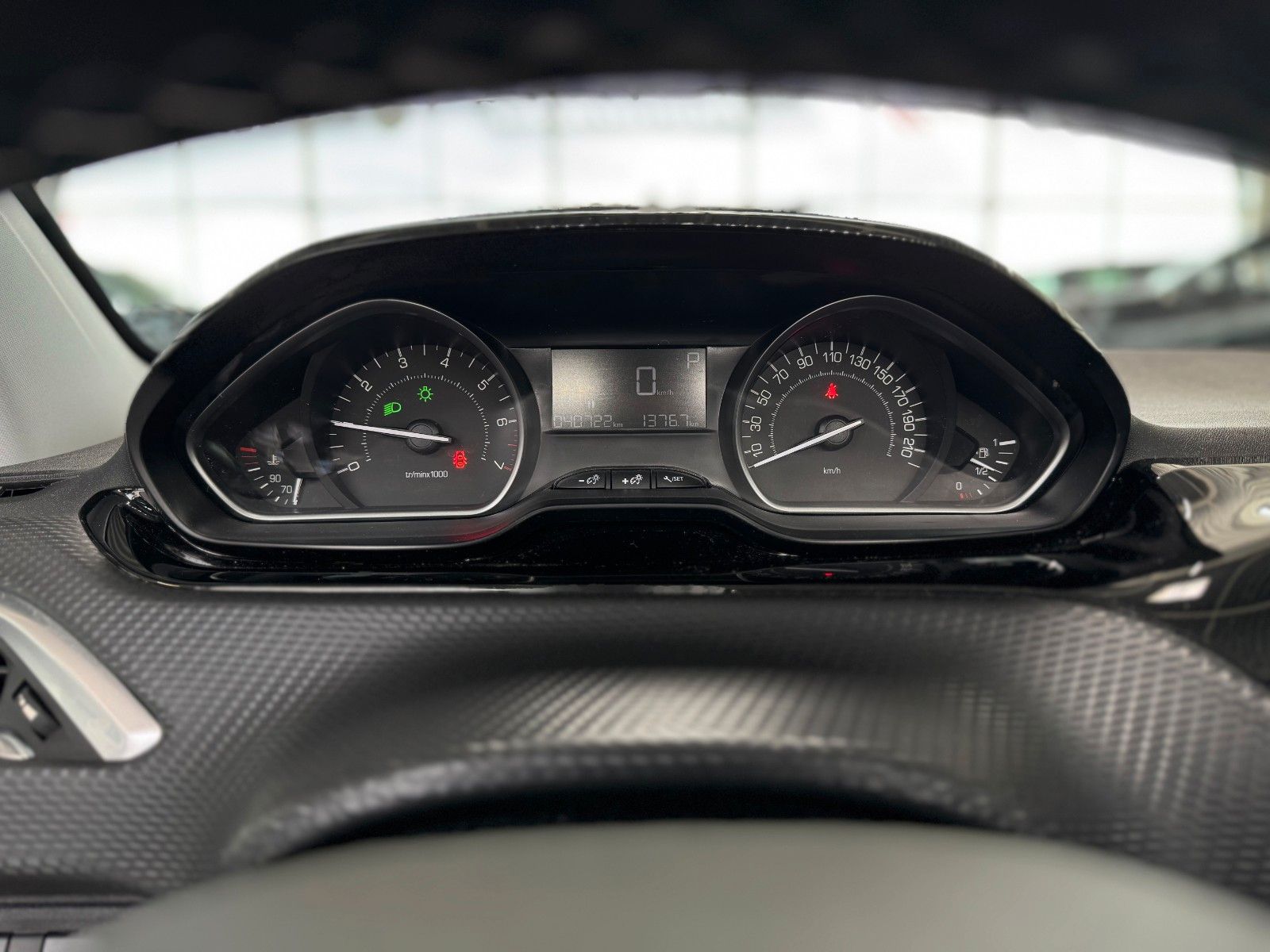 Fahrzeugabbildung Peugeot 208 1.2 110 Allure "Automatik GJR Sitzheizung"