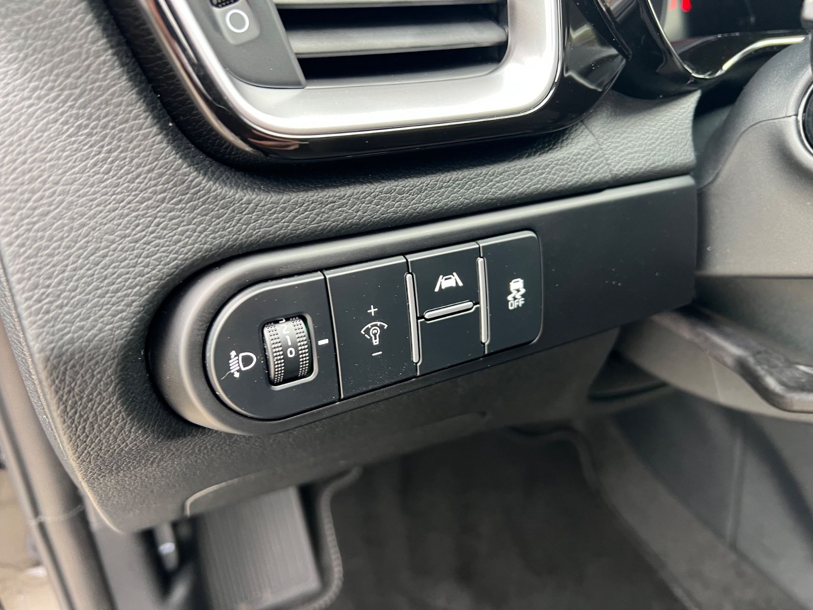 Fahrzeugabbildung Kia CEED_5 1.5T 48V DCT 140 ULTIMATE STY JBL