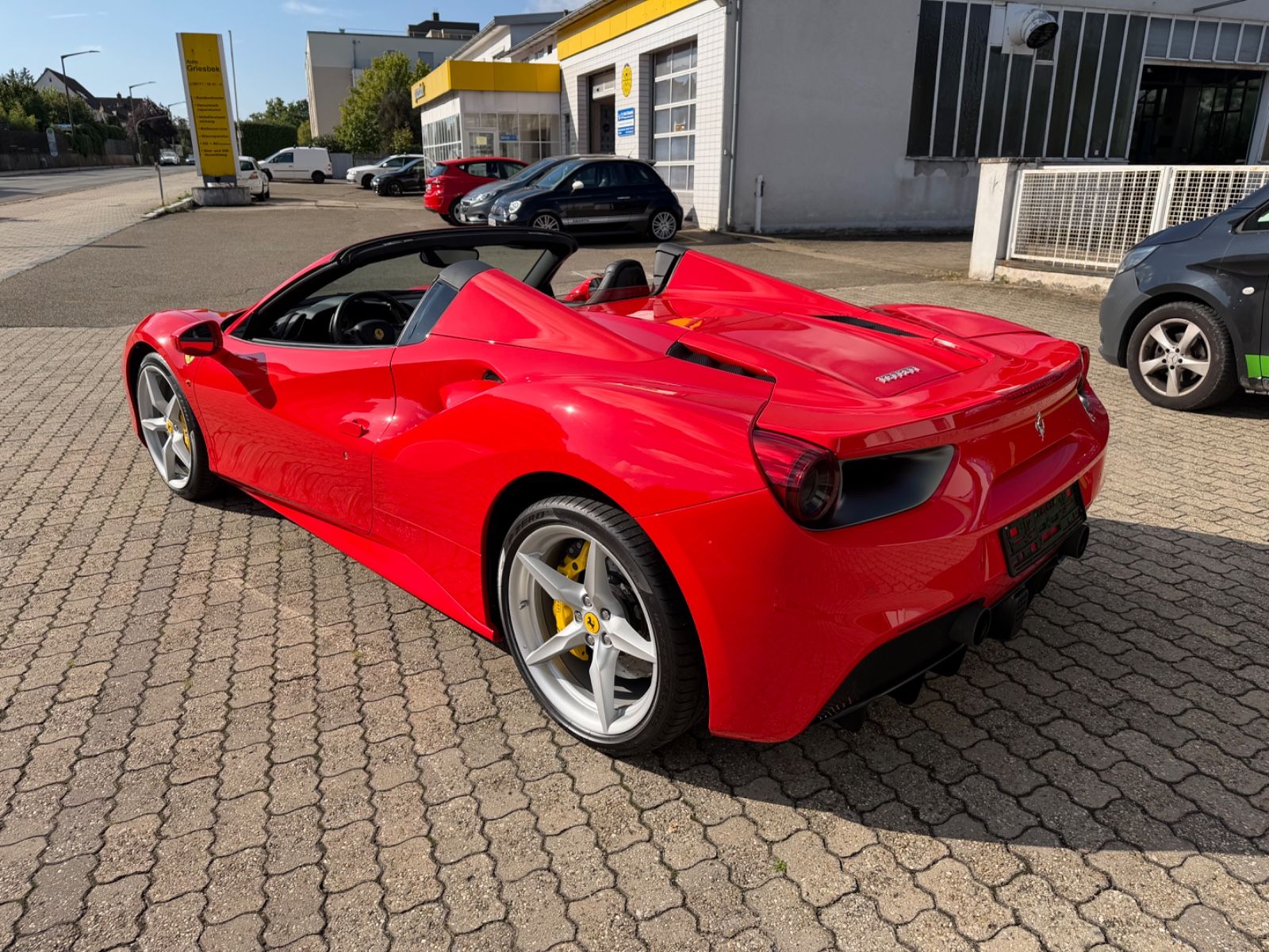 Ferrari 488 Spider Rosso Scuderia TOP Zustand 7