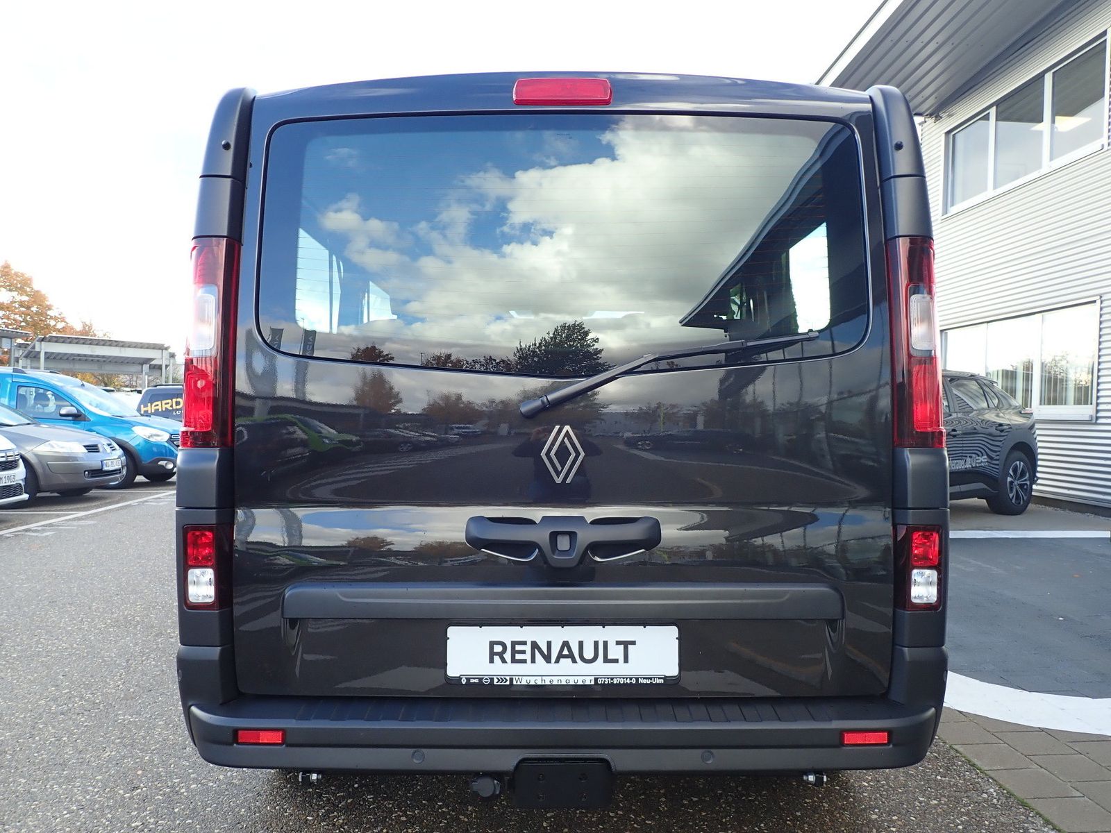 Fahrzeugabbildung Renault Trafic Pkw Grand Authentic Blue dCi 150 MY24