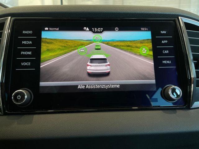 Karoq Style 2.0 TDI Navi,Klima,Kamera,ACC,SHZ,PD