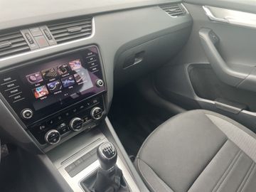 Skoda Octavia Combi III 1.0 TSI Tour *DAB*SHZ*TEL* ALU
